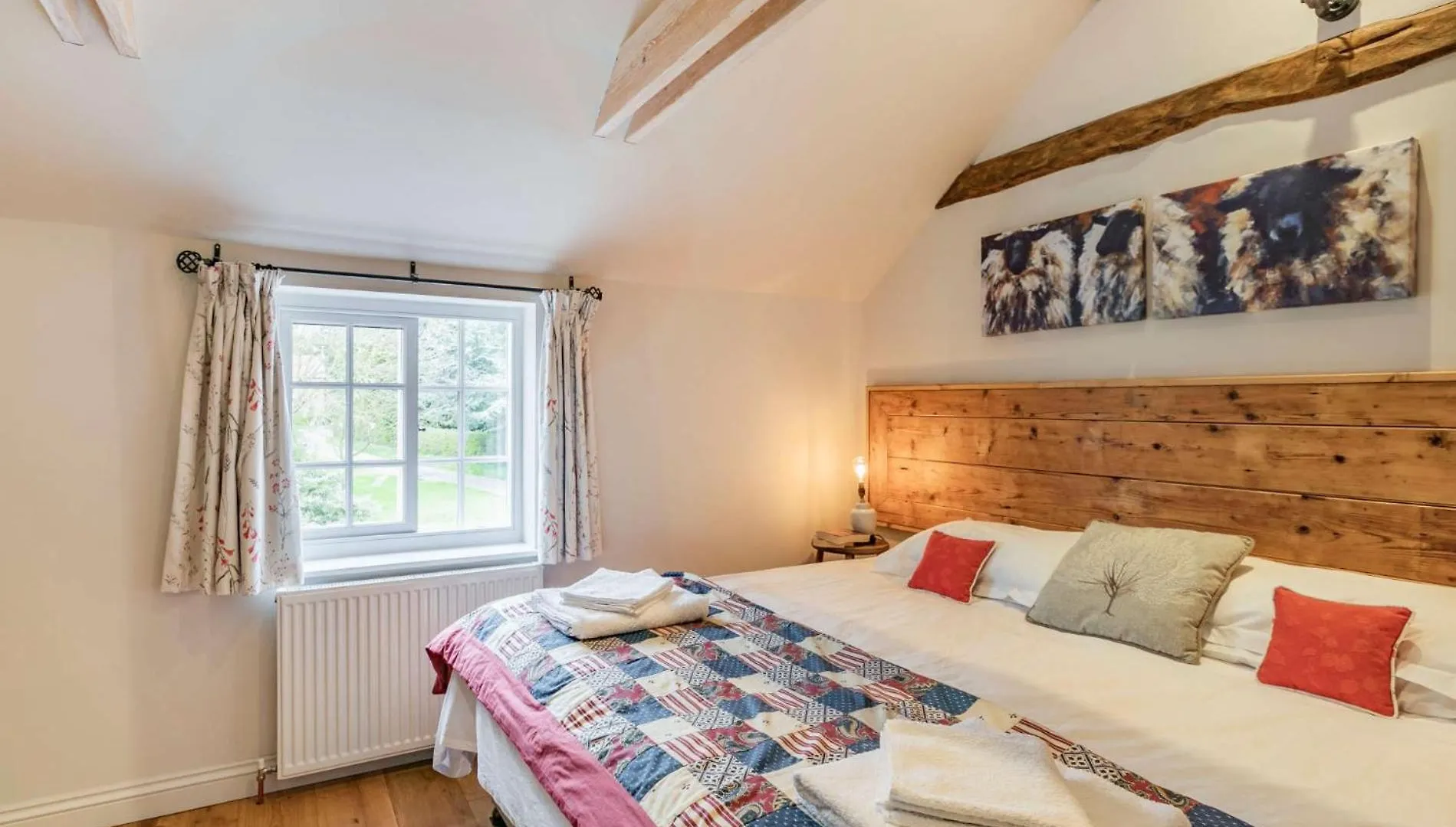 2 Bed In Beverley 75584 Lund 0*,