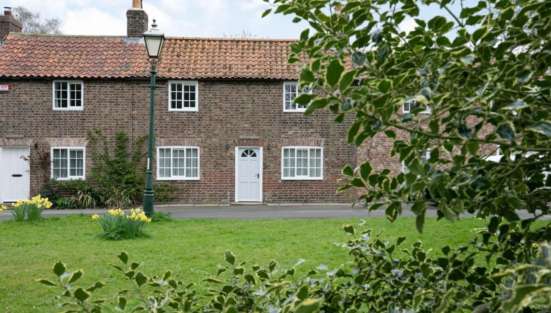 2 Bed In Beverley 75584 Lund 0*,